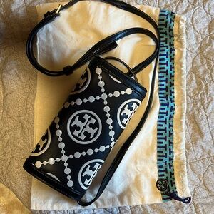 Tory Burch T monogram crossbody wallet